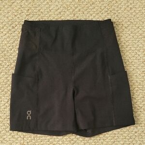 ON RUNNING Sprinter Shorts. 5" Inseam Xtra Small